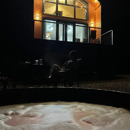 Honey House медовий будинок * Космач