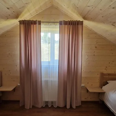 Honey House медовий будинок * Космач
