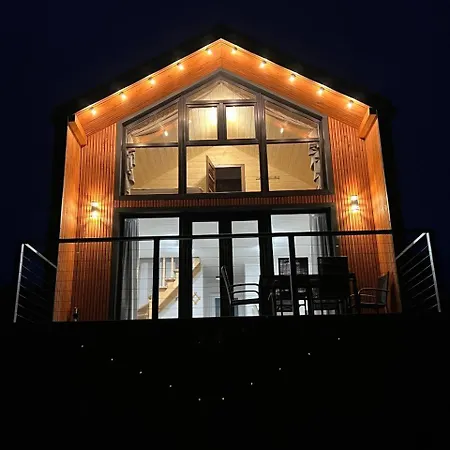 Honey House медовий будинок Космач